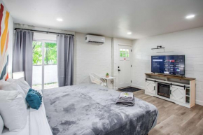 Newly Renovated Bright Studio